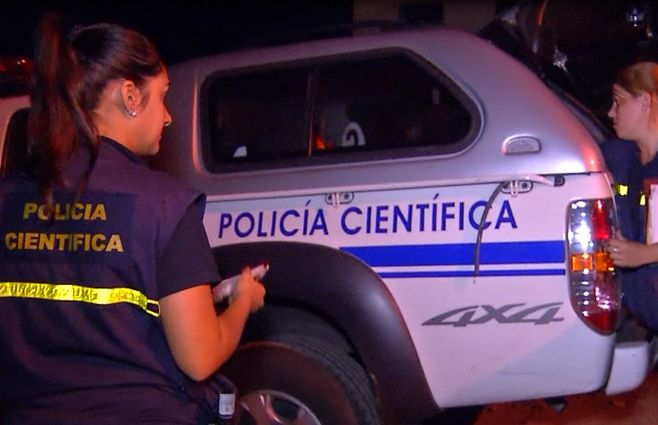 policia-cientifica-patrullero-noche