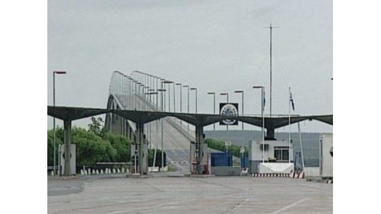 Despliegue de policías en puente San Martín por asamblea de Cofe