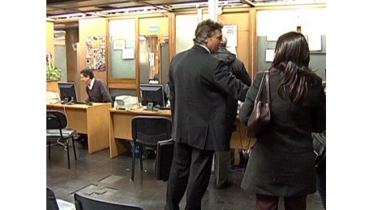 Funcionarios de Registros levantan paro y aguardan solución