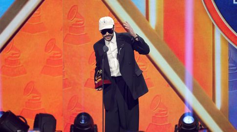 Bad Bunny y el dúo Ca7riel & Paco Amoroso coparon los Grammy Latinos con cinco premios cada uno Bad Bunny y el dúo Ca7riel & Paco Amoroso coparon los Grammy Latinos con cinco premios cada uno