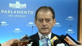 Manini en el Parlamento, con un proyecto que cuestiona el FA.