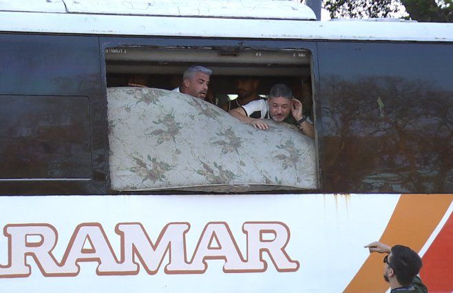 Foto: Subrayado. Ómnibus con hinchas de Botafogo, apedreado; no hubo heridos.