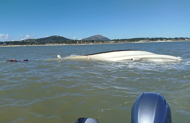 hundimiento-embarcacion-playa-hermosa