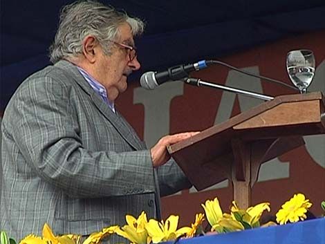 Mujica: Sueño con un país de clase media y por él peleo
