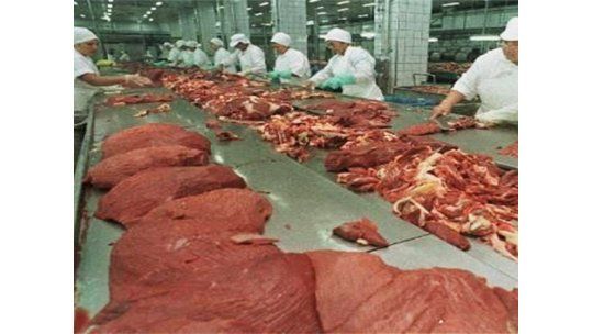 Industria baja el precio de la carne a las carnicerías