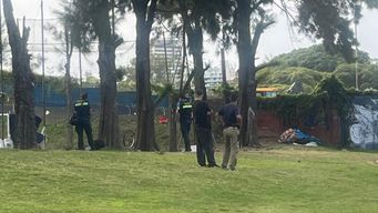 un hombre herido de bala en parque batlle fue trasladado grave al hospital de clinicas