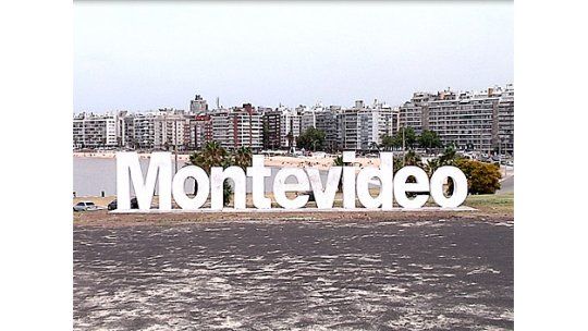 IM colocó nuevo cartel de “Montevideo” pero ahora antigrafiti