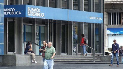 el brou posterga pago de creditos a clientes con deudas vigentes al 29 de febrero