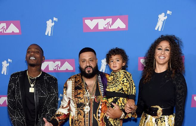 DJ Khaled, Asahd Tuck Khaled y Nicole Tuck en la pink carpet de los MTV Video Music Awards 2018
