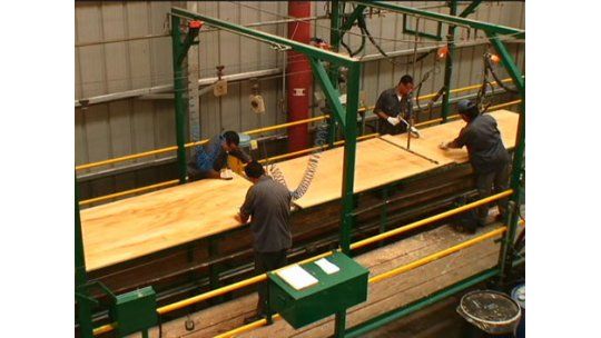 Urupanel cerró sin avisar y dejó sin trabajo a 460 obreros