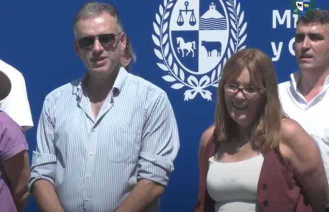 Captura de Presidencia. Cecilia Cairo durante la asunción al Ministerio de Vivienda, junto a Orsi.