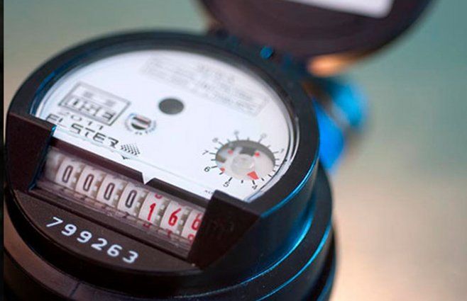 Foto: OSE, archivo. Los contadores tienen cobre y bronce que luego venden los delincuentes.