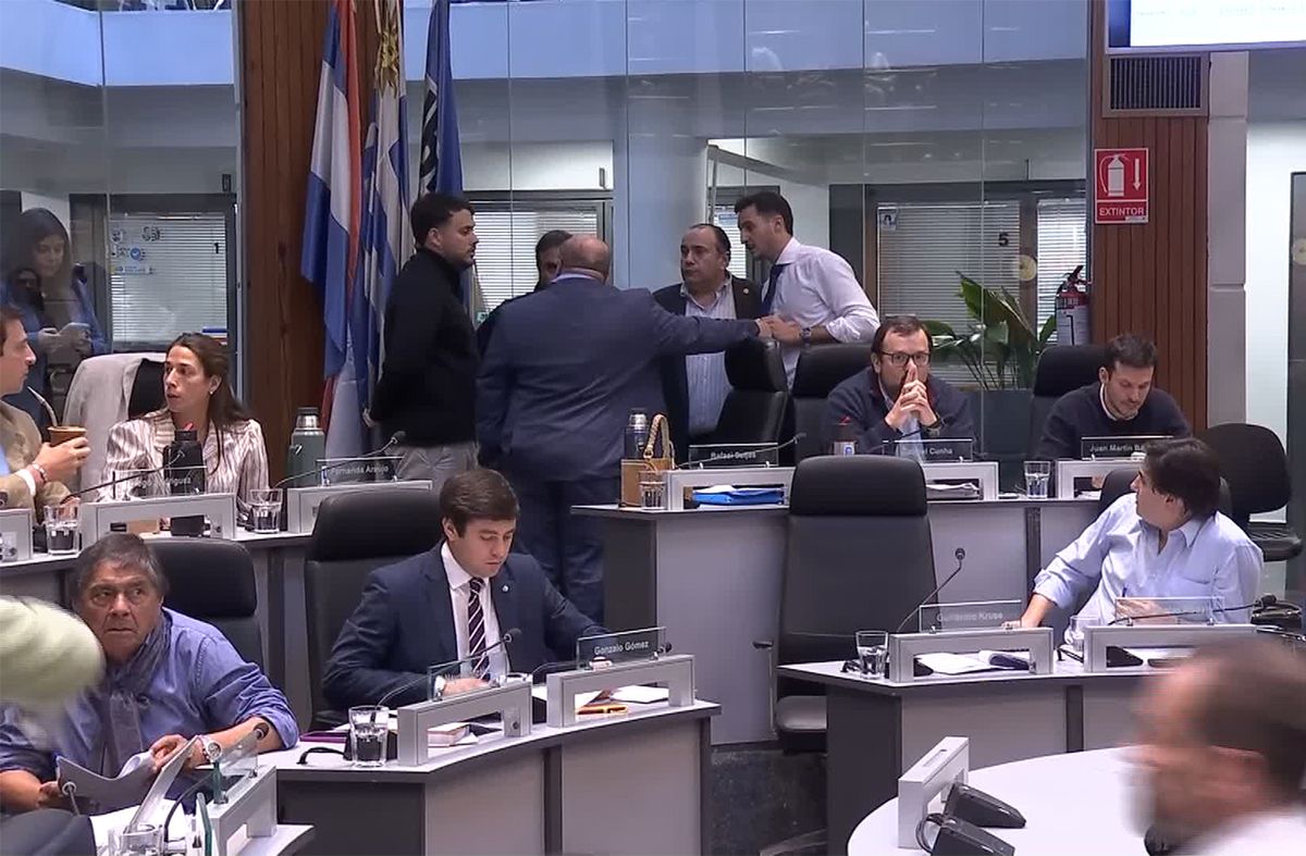 Partido Nacional envió a Comisión de Ética a dos ediles que votaron fideicomiso impulsado por la IMM