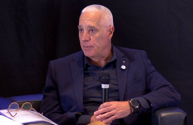 Carlos Negro, ministro del Interior.