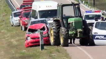 Foto: Subrayado. El momento en que quitaron el auto del arroyo Don Esteban.