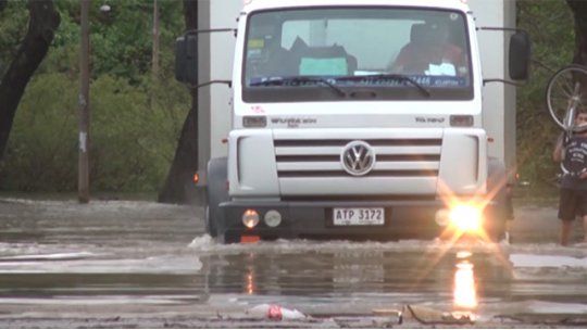 camion crecida