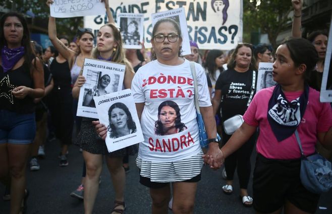 Marcha del 8M 2023. Foto: Gastón Britos / Foco UY