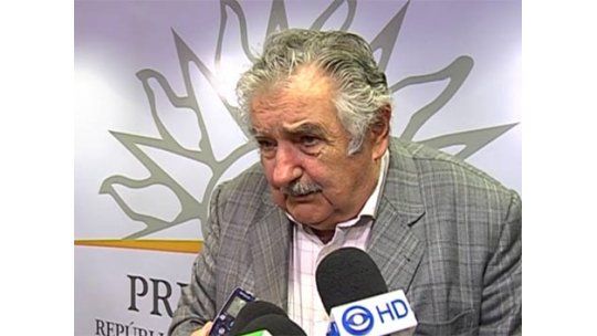 Mujica anunció nueva ley para solucionar el vacío de Pluna