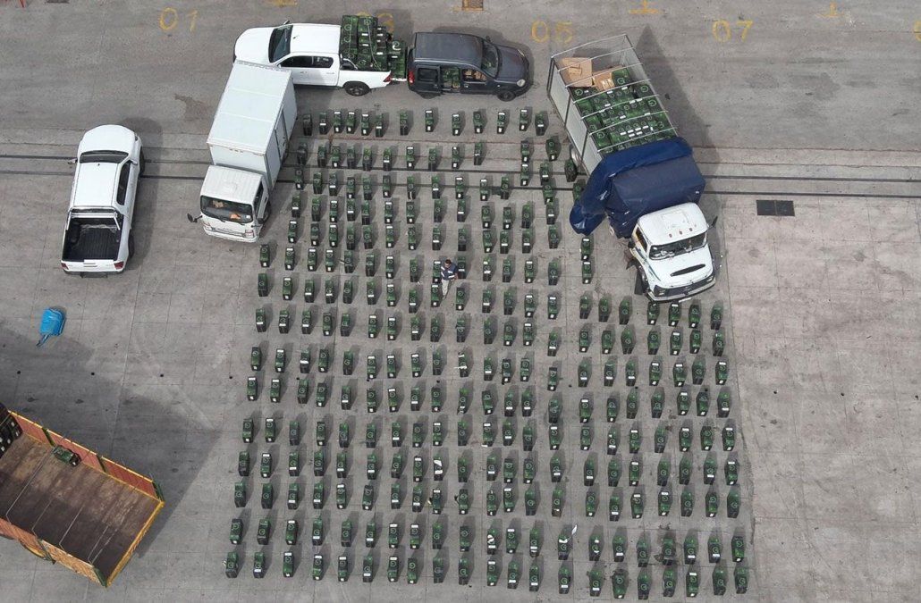 Aduanas: incautación récord de cigarrillos de contrabando. Foto: Dirección Nacional de Aduanas.