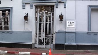 una mujer fue en busca de su expareja y provoco incidentes en un motel de barros blancos