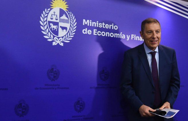 Informe de Economía sobre déficit fiscal y crecimiento del PIB. Foto: ministro Gabriel Oddone, FocoUy