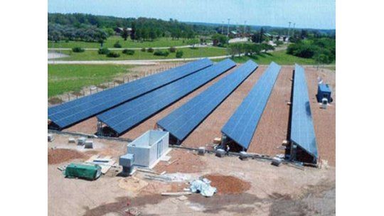Inauguran planta solar fotovoltaica en Salto Grande