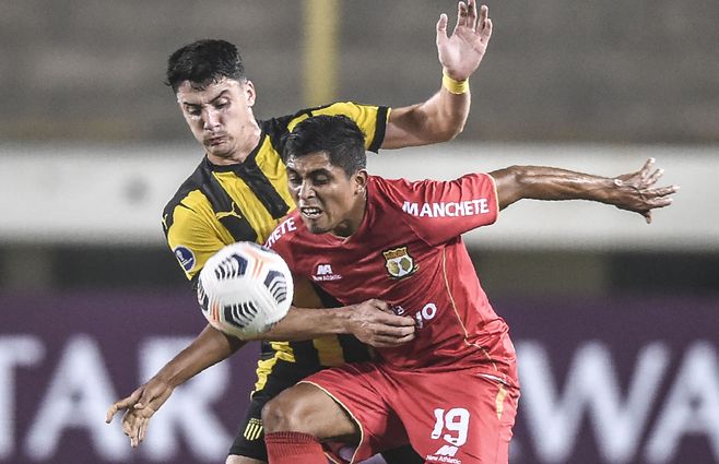 Piquerez fue siempre salida por izquierda. 