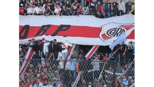 River Plate, ahora en la B, es el equipo argentino más laureado
