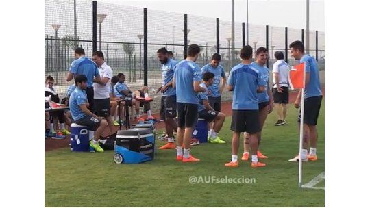 Uruguay confirmado con Jonathan Rodríguez y Suárez de punta