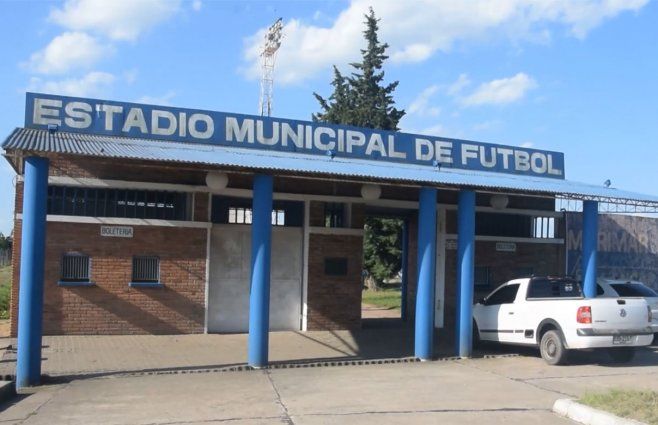 Acceso al estadio municipal Ubilla, en Melo (Cerro Largo).