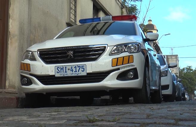 patrullero-policia-rocha-calle