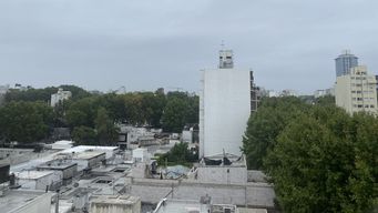 sabado caluroso con mucha nubosidad, tormentas y lluvias
