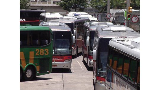 Turistas demorados por controles de ómnibus en Brasil