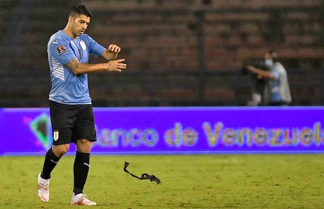 SUAREZ-uruguay-venezuela-eliminatorias-qatar.jpg