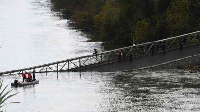 una adolescente muerta y varios desaparecidos al hundirse un puente en francia