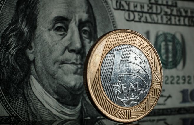El dólar viene subiendo en Brasil pese a la fuerte intervención del Banco Central.