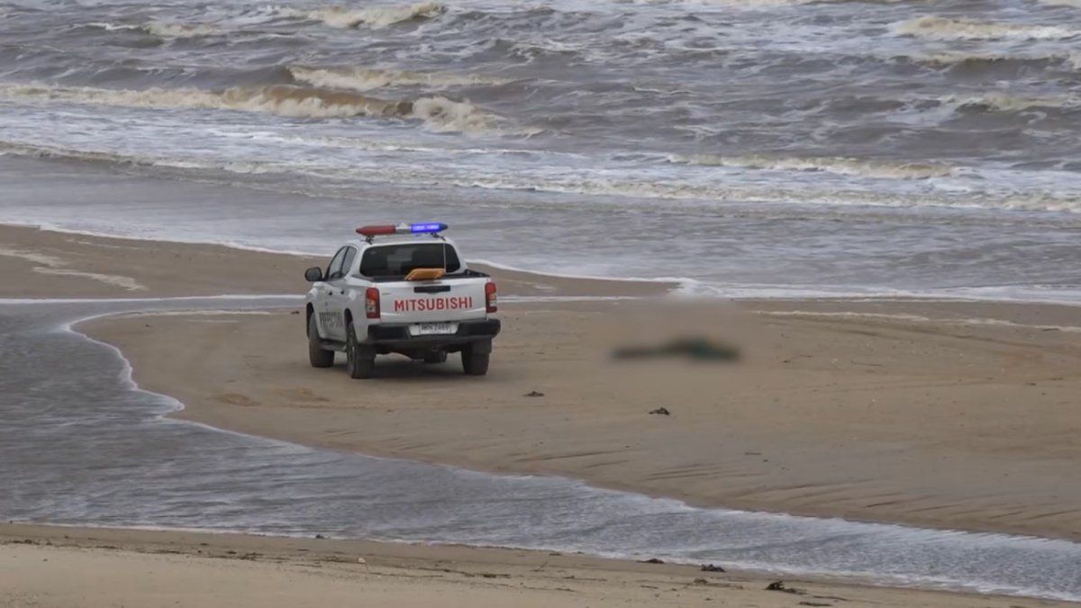 Investigan identidad de cuerpo encontrado en Atlántida; se puede tratar de uno de los pescadores argentinos desaparecidos