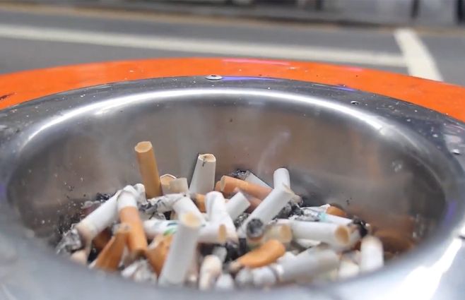 colillas-cigarrillos-cenicero.jpg