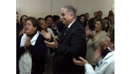 Ministro de Salud se sumó a protesta de funcionarios del Clínicas
