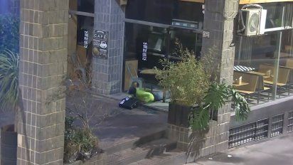 robo una registradora, lo siguieron por las camaras y fue detenido a las pocas cuadras