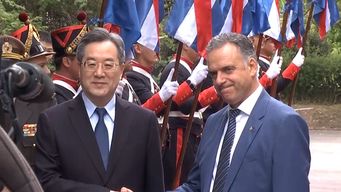 Yamandú Orsi con Ding Xuexiang