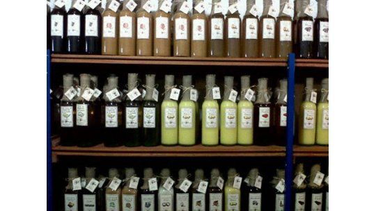 Producción artesanal de licores logra cruzar fronteras