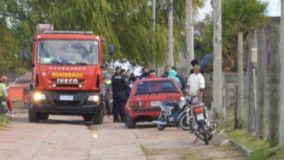 Bomberos trabajaba este fin de semana en el rescate del cuerpo de la victima.&nbsp;
