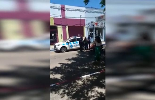 Carla Gómez broma colega.jpg