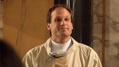 sacerdote uruguayo gonzalo aemilius, nuevo secretario personal del papa francisco