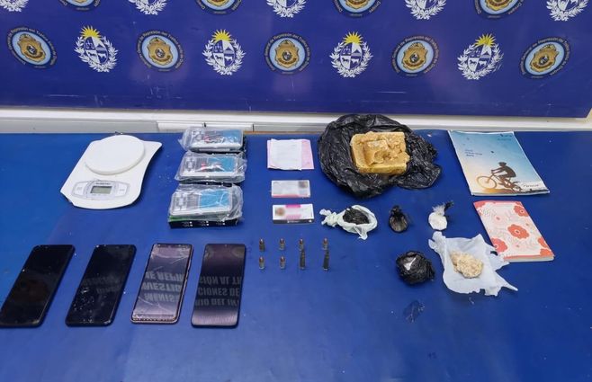 Foto cedida a Subrayado. Elementos incautados durante los allanamientos.