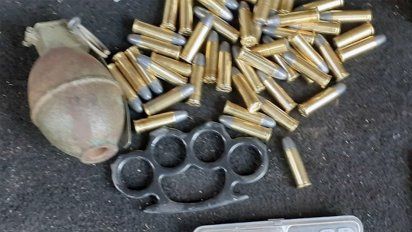 detenido con una granada en su casa e investigado por ataque a policias