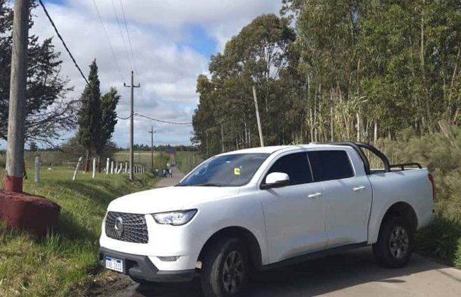 Foto cedida a Subrayado. El Departamento de Homicidios trabaja en la escena, en la mañana de este viernes.