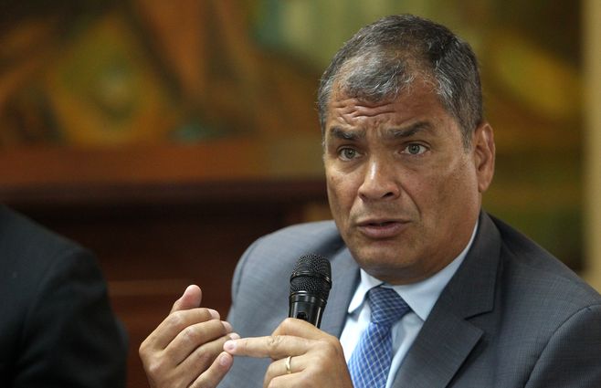 rafael correa expresidente ecuador portrait AFP.jpg