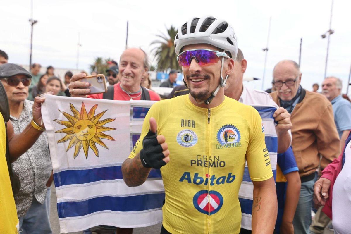 Juan Carosi, ganador Vuelta Ciclista del Uruguay. Foto: Foco UY